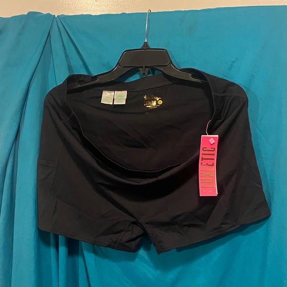 Lilly Pulitzer Pants - Lilly Pulitzer Luxletic Black Active Shorts